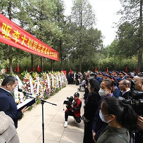 (先驱和先烈是近义词吗)探究先驱与先烈：两者身份与影响有何不同？